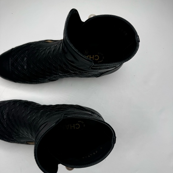 Interlocking CC Logo Leather Black Booties - Picture 10 of 10